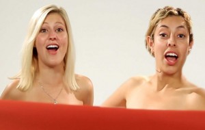 These Women Saw Their Besties Naked For The First Time… And It Wasn’t That Awkward